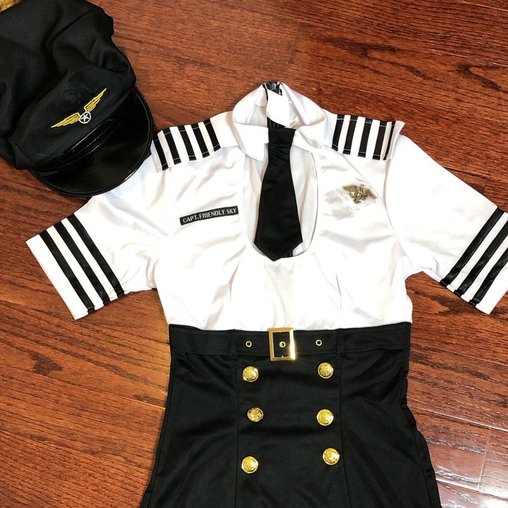First Class Captain Costume from Spirit - Picture 2 of 16